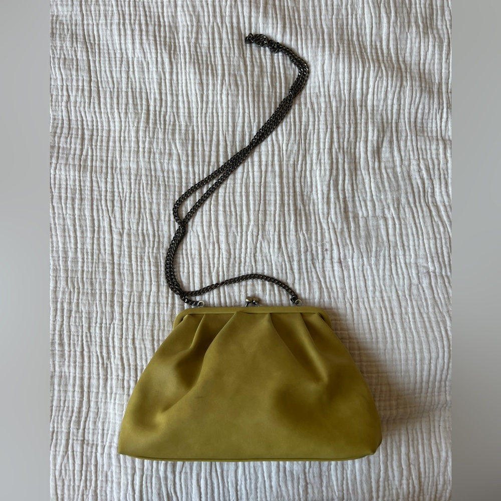 Universal Thread Yellow Kisslock Clutch with Chain Strap Purse